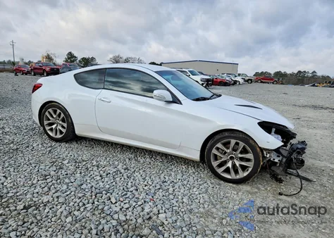 2016 Hyundai Genesis Coupe 3.8L z USA, uszkodzony, nr VIN KMHHT6KJ2GU134882